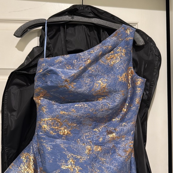 Formal One shoulder light blue/rose gold size 2 - Picture 4 of 8